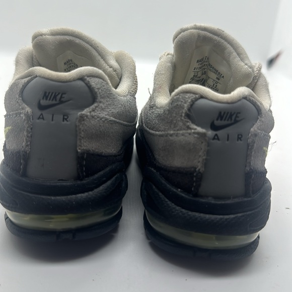 Nike infant AirMax sneakers from 2009 - Picture 5 of 10